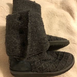 Knit uggs